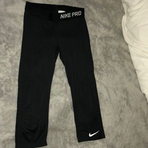 Nike Cropped Leggings